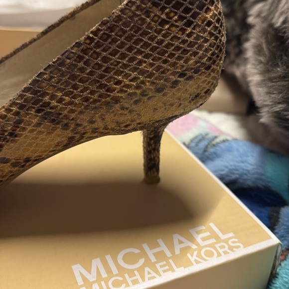 Michael Kors Brown Snakeskin Women's Heels - Picture 4 of 7